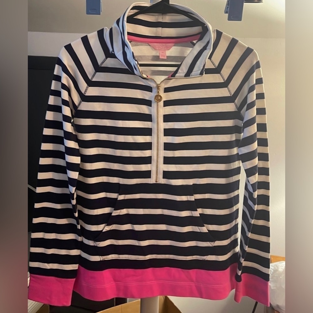 Lilly Pulitzer pullover crewneck sweaters
